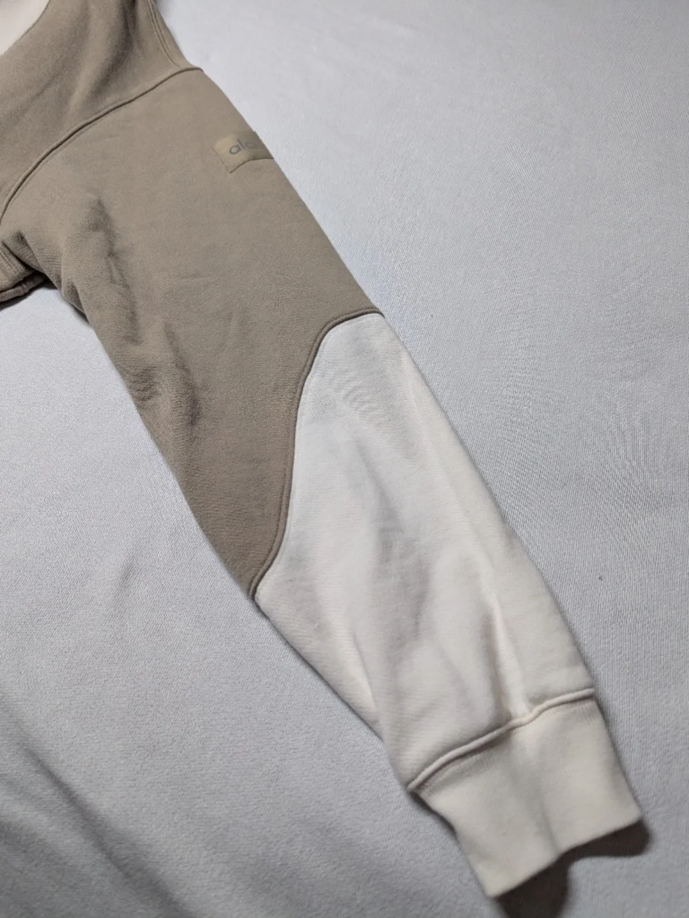 ALO Yoga Make Waves Hoodie - Size M/L